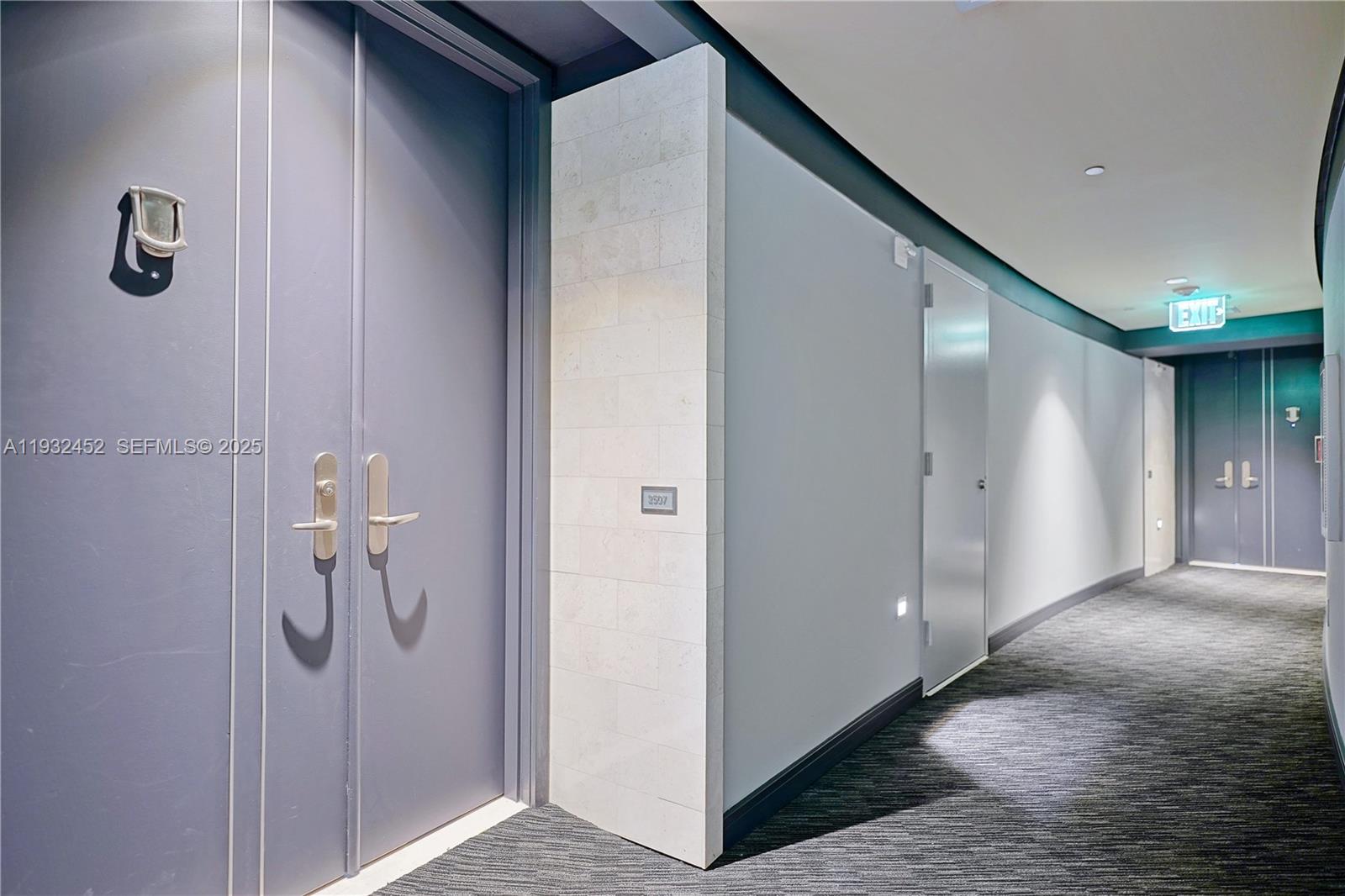 901 Brickell Key Boulevard, Unit 2507 Miami, FL 33131 - Photo 31 of 31