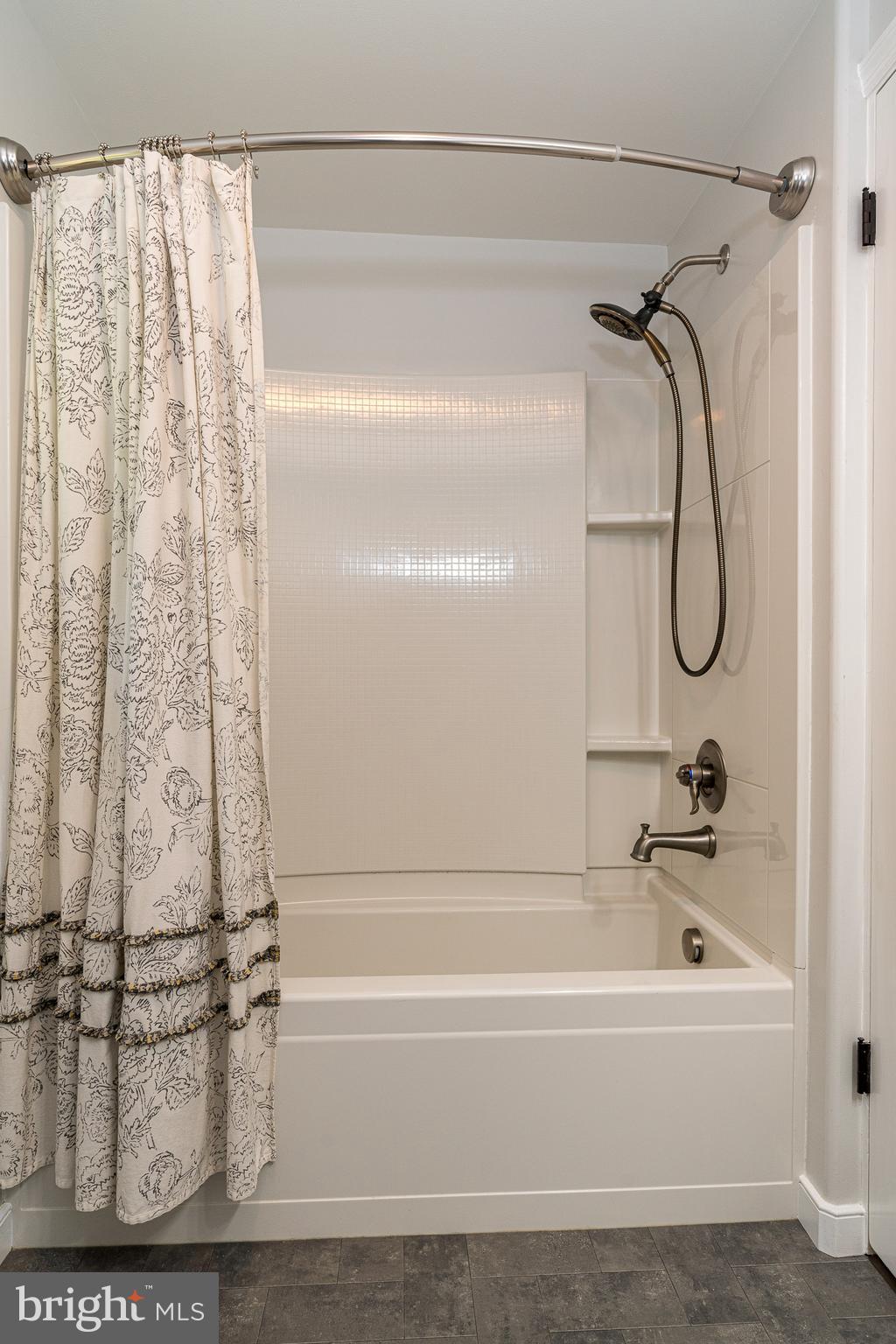 919 Valley Road Lancaster, PA 17601 - Photo 24 of 38 Gallery Image 24