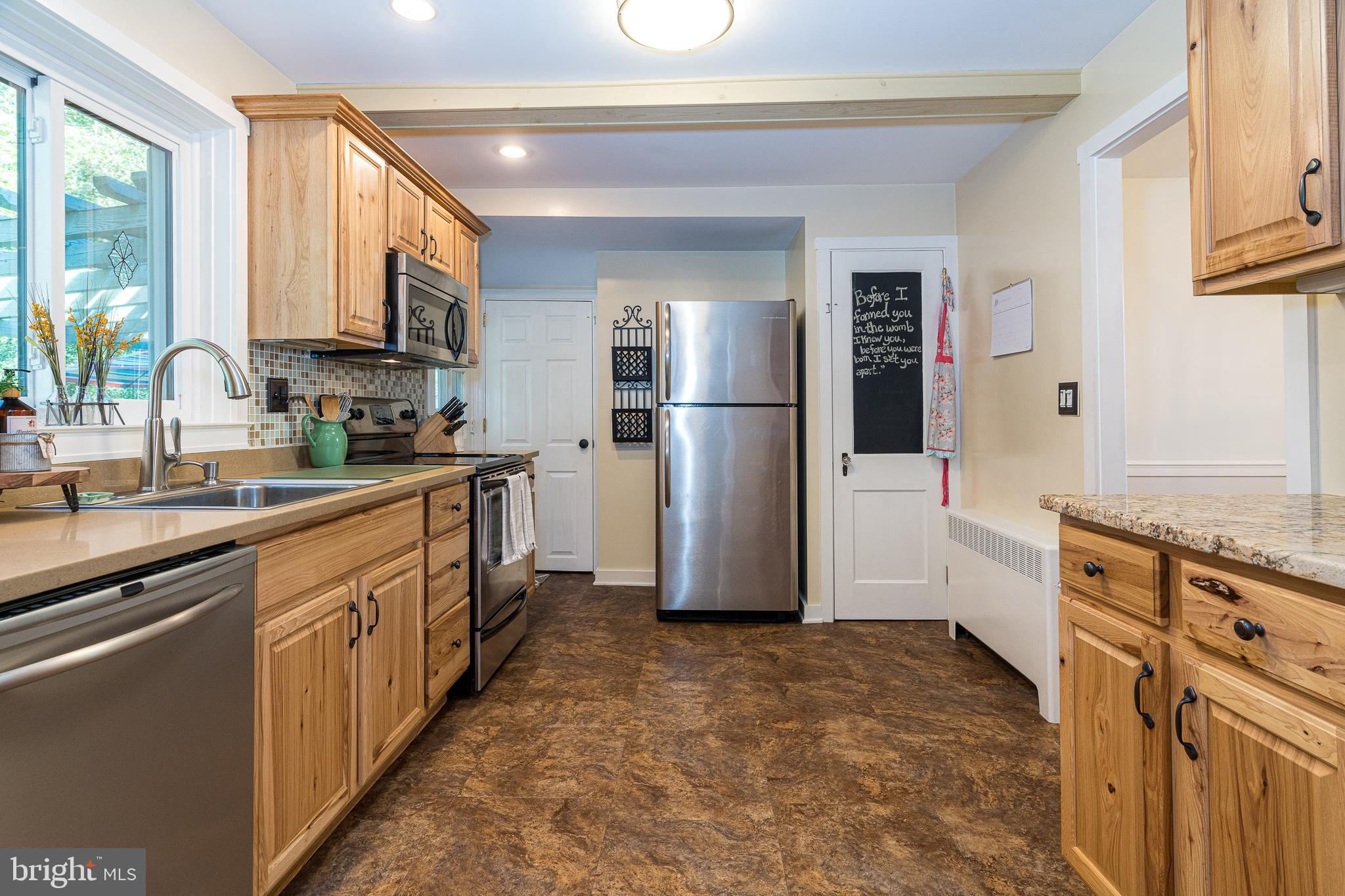 919 Valley Road Lancaster, PA 17601 - Photo 10 of 38 Gallery Image 10