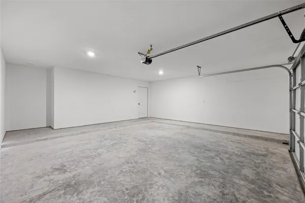 $1,700 | 14105 West Forest Drive, Houston, TX 77047