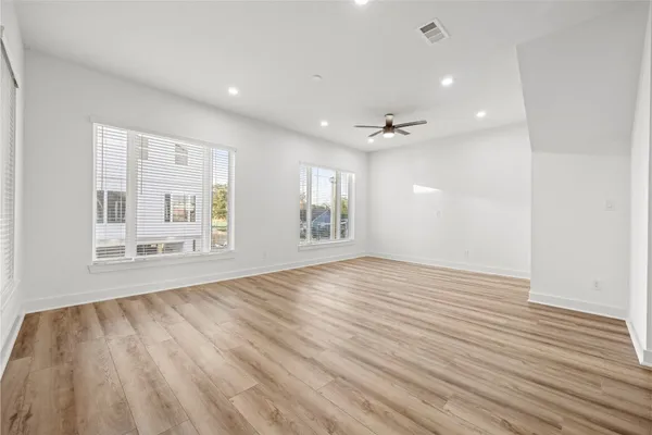 $1,700 | 14105 West Forest Drive, Houston, TX 77047