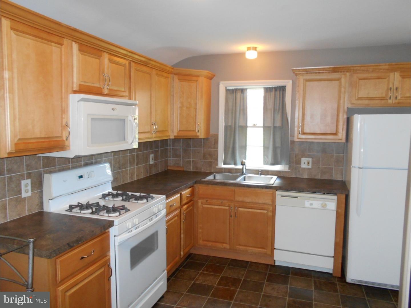 205 Wellington Road Shillington, PA 19607 - Photo 11 of 24 Kitchen