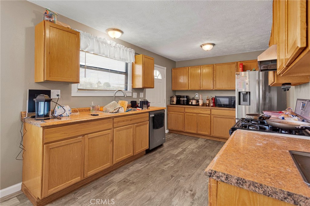 27763 Crestview Road Barstow, CA 92311 - Photo 14 of 48