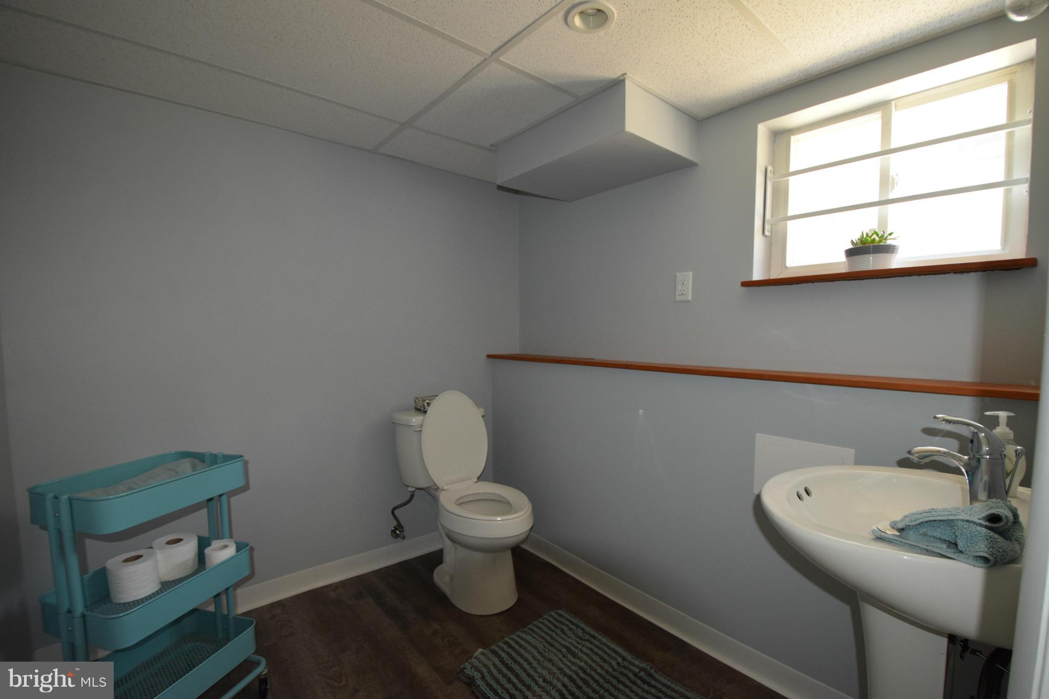 2908 Garnet Road Baltimore, MD 21234 - Photo 22 of 27 Bath