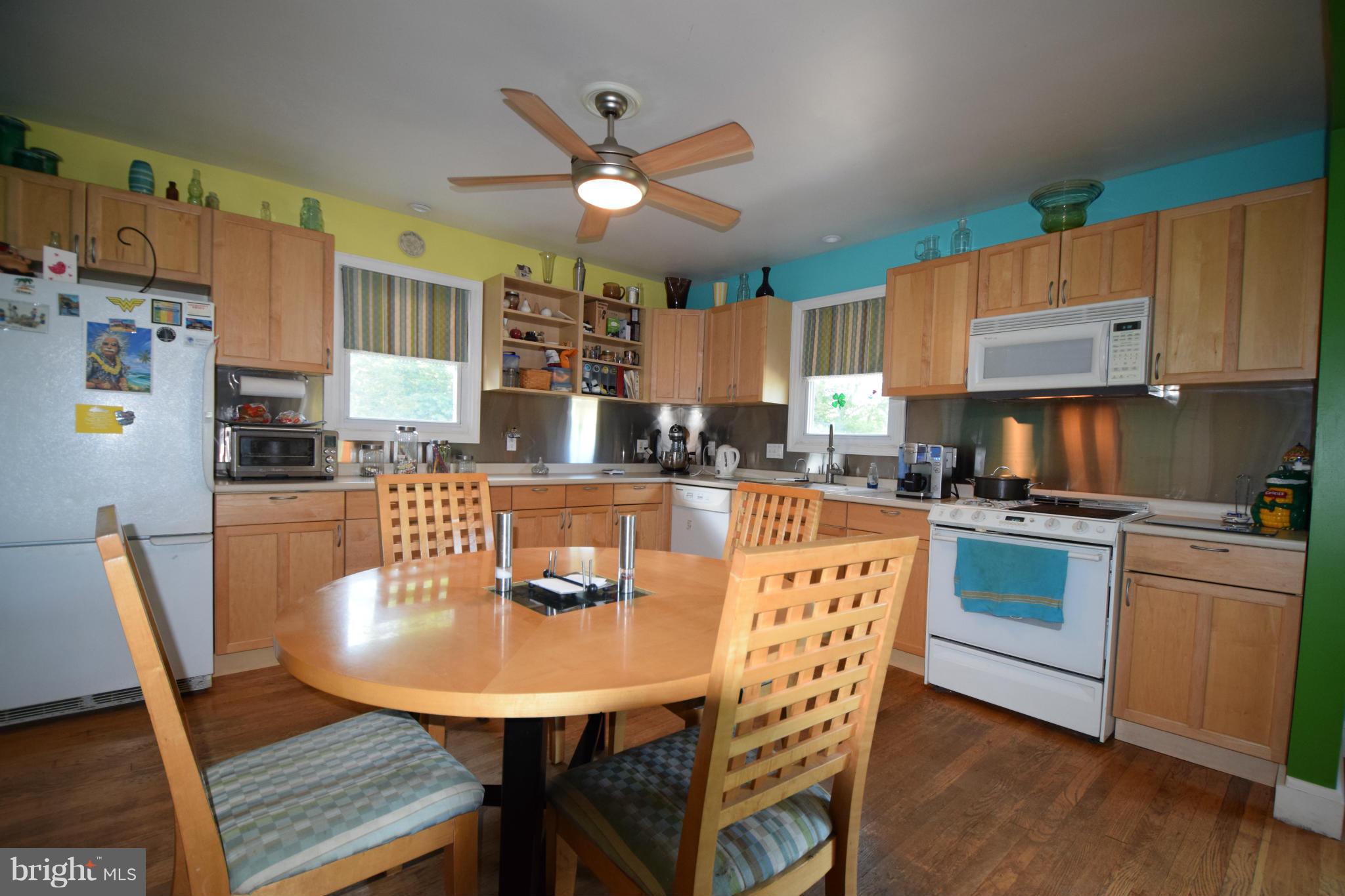 2908 Garnet Road Baltimore, MD 21234 - Photo 7 of 27 Kitchen