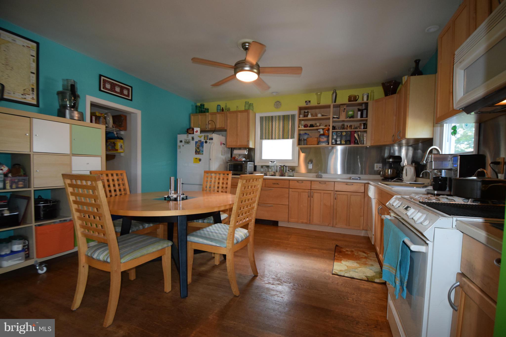 2908 Garnet Road Baltimore, MD 21234 - Photo 8 of 27 Kitchen