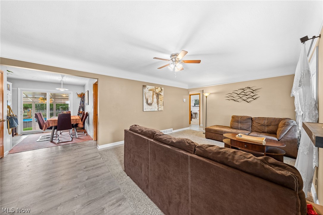 1106 Orchardview Road Cleveland, OH 44134 - Photo 2 of 22