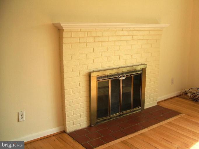 1610 Cedar Park Road Annapolis, MD 21401 - Photo 12 of 27 Fireplace