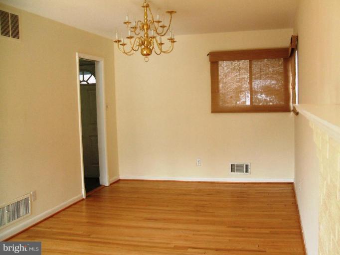 1610 Cedar Park Road Annapolis, MD 21401 - Photo 13 of 27 Dining Room
