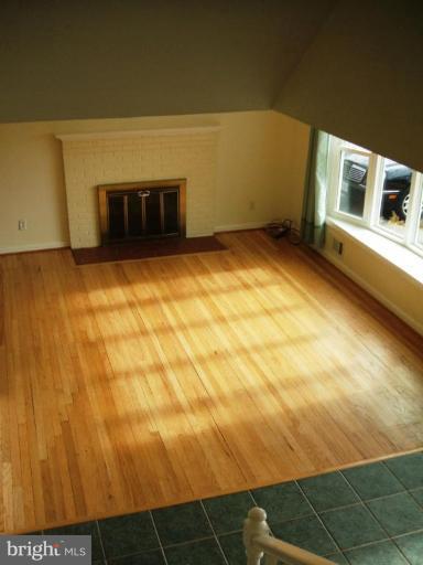 1610 Cedar Park Road Annapolis, MD 21401 - Photo 5 of 27 Living Room #2
