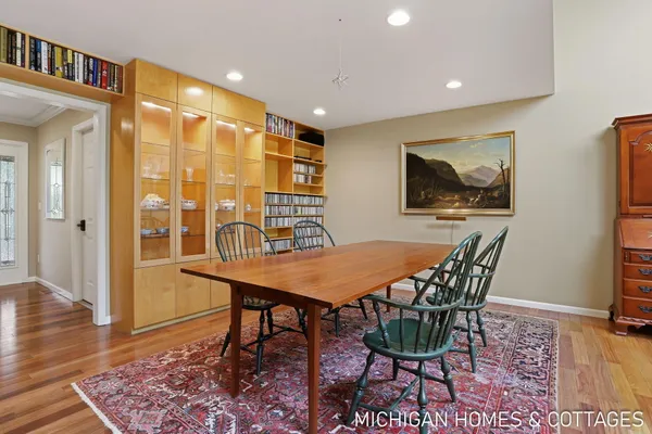 $599,000 | 309 Glen Garry Court, Holland, MI 49423