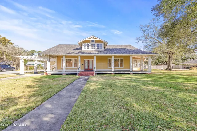 $399,000 | 420 Berard Street, Breaux Bridge, LA 70517