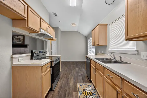 $1,875 | 3205 Carverly Avenue, Fort Worth, TX 76119