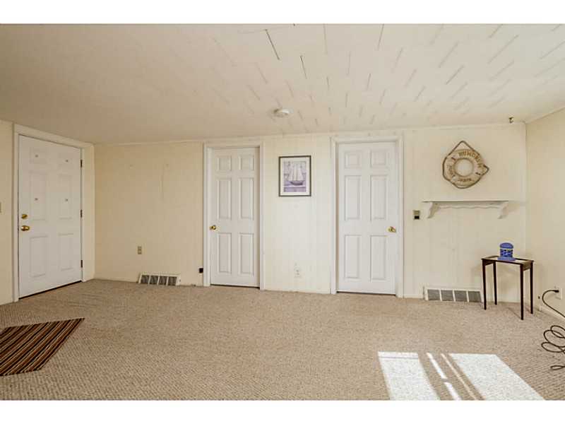 7 Dolphin Road Narragansett, RI 02882 - Photo 7 of 15 Living Room. null