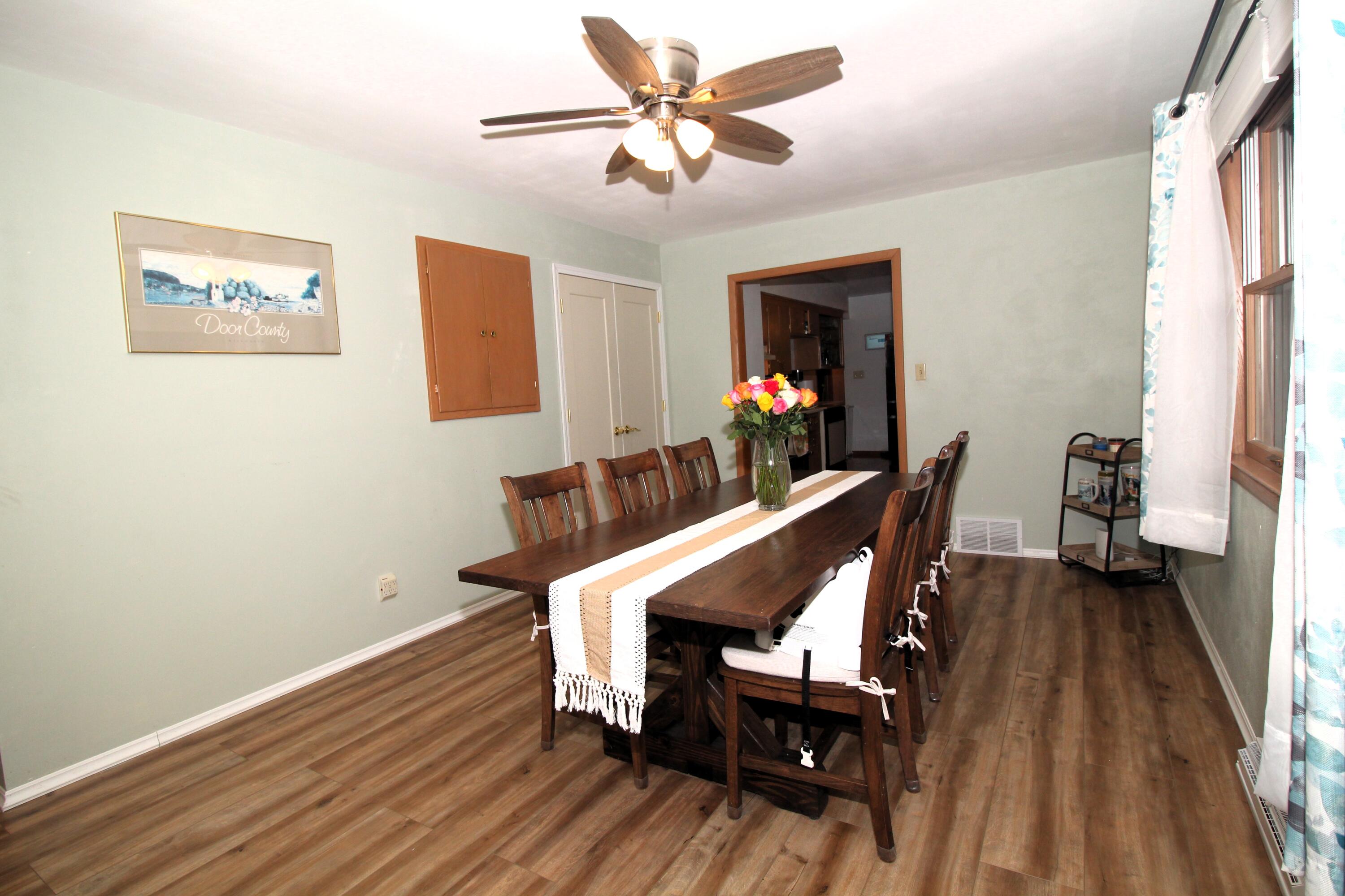 W174N9446 Joper Road Menomonee Falls, WI 53051 - Photo 10 of 32 Dining Room