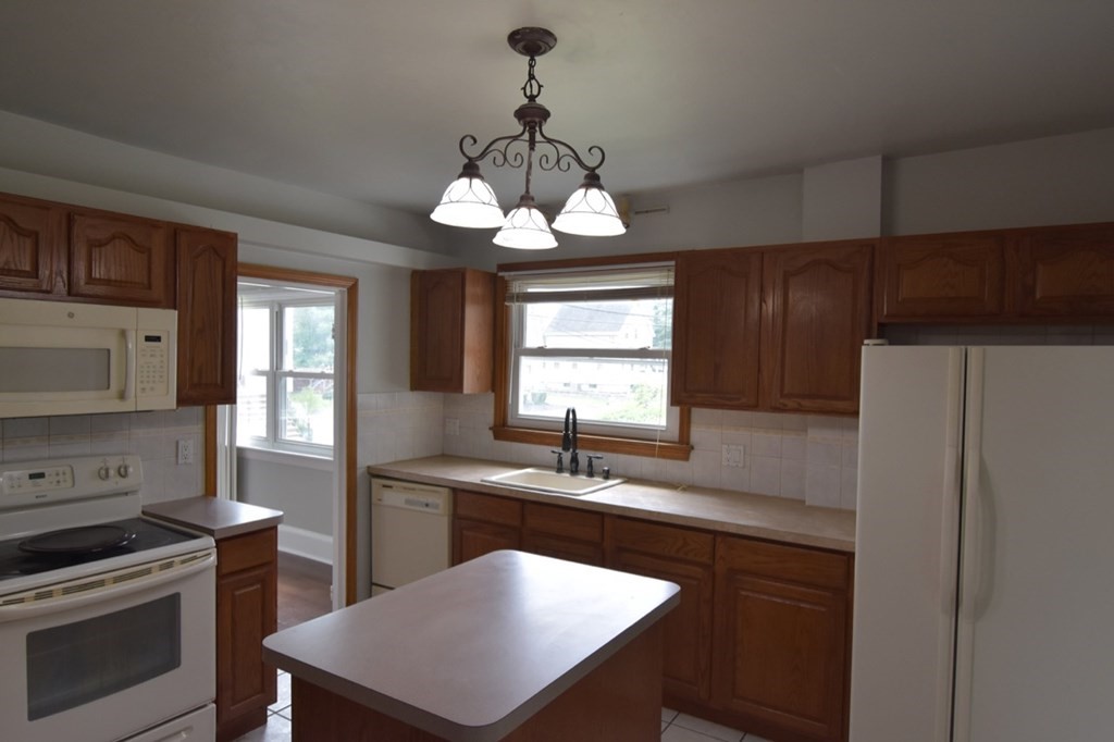 33 Edgemere Road Boston, MA 02132 - Photo 15 of 36