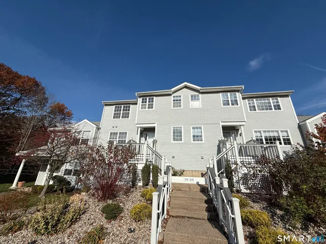 $2,200 | 504 Watercourse Row, Unit 504, Rocky Hill, CT 06067