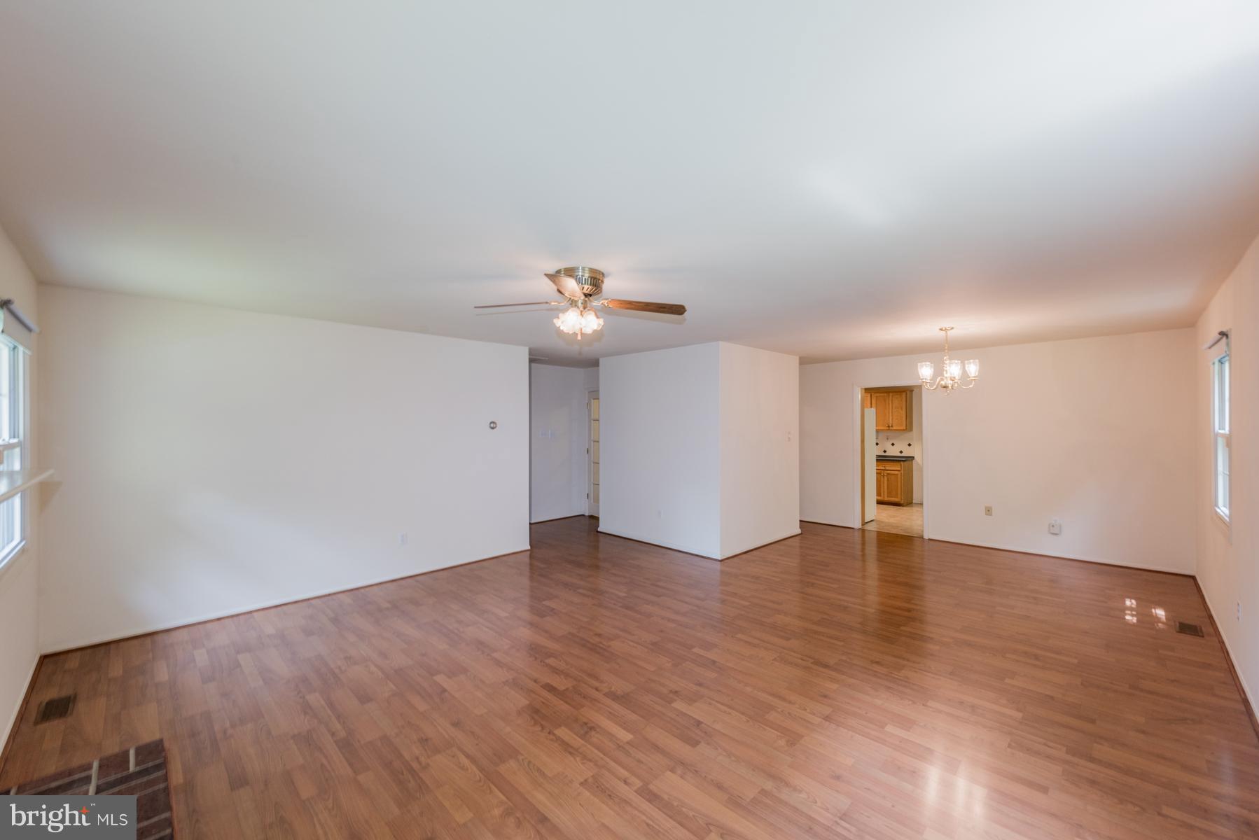 8745 Oxwell Lane Laurel, MD 20708 - Photo 2 of 30 Living Room