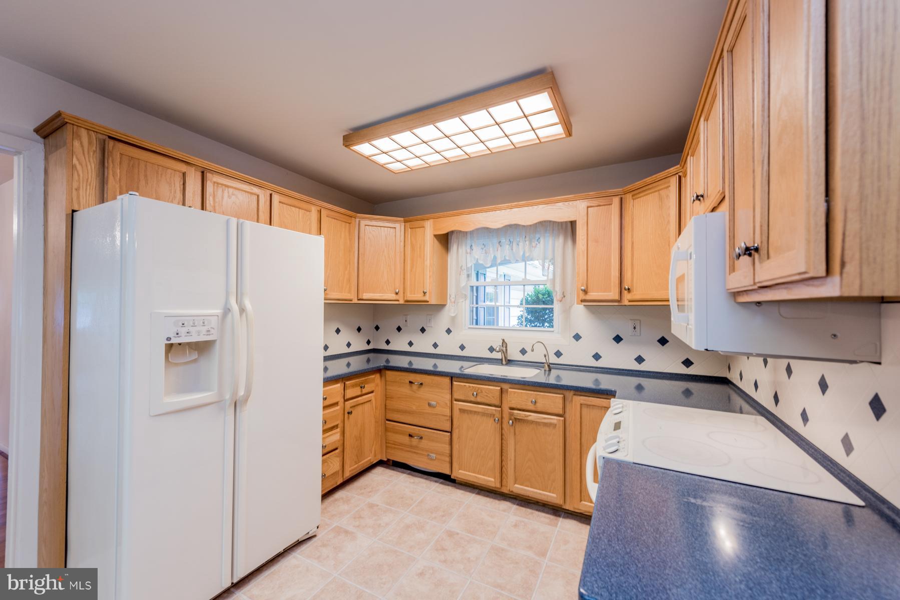 8745 Oxwell Lane Laurel, MD 20708 - Photo 11 of 30 Kitchen