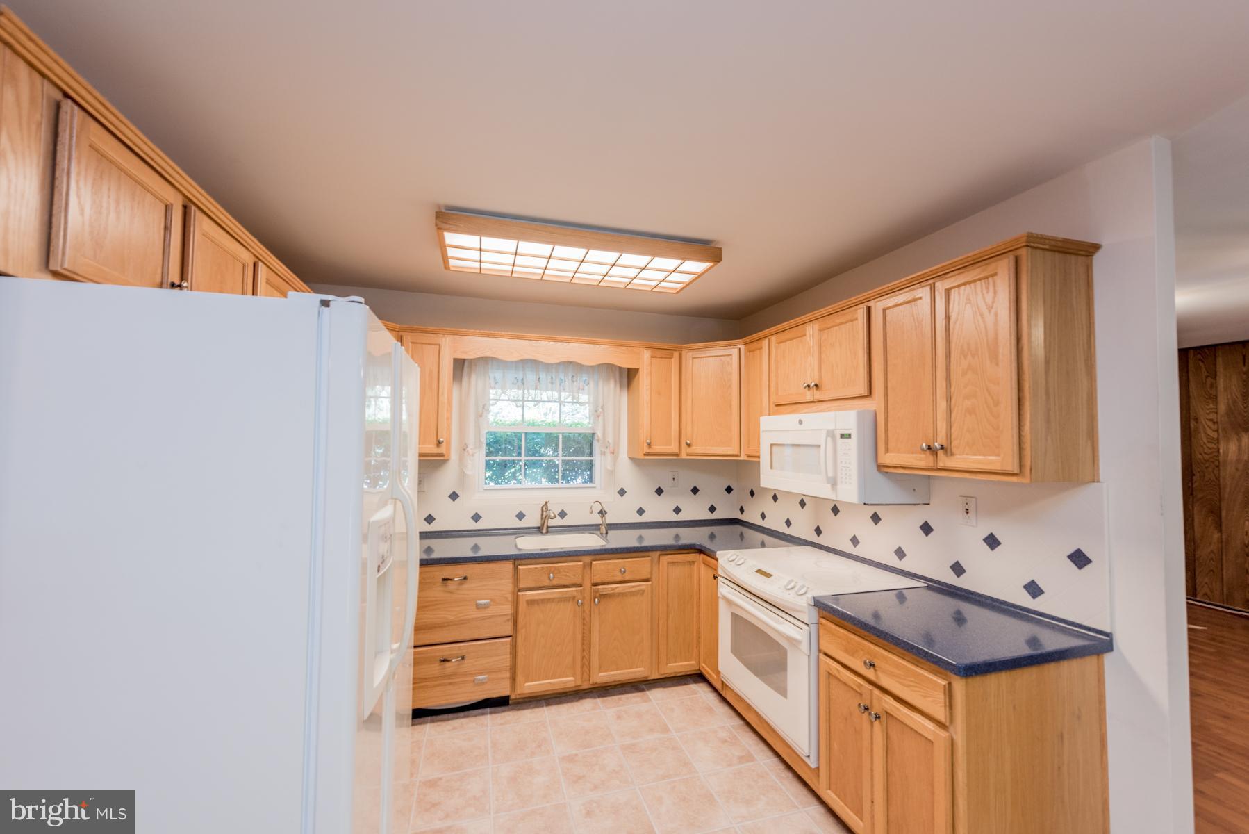 8745 Oxwell Lane Laurel, MD 20708 - Photo 12 of 30 Kitchen