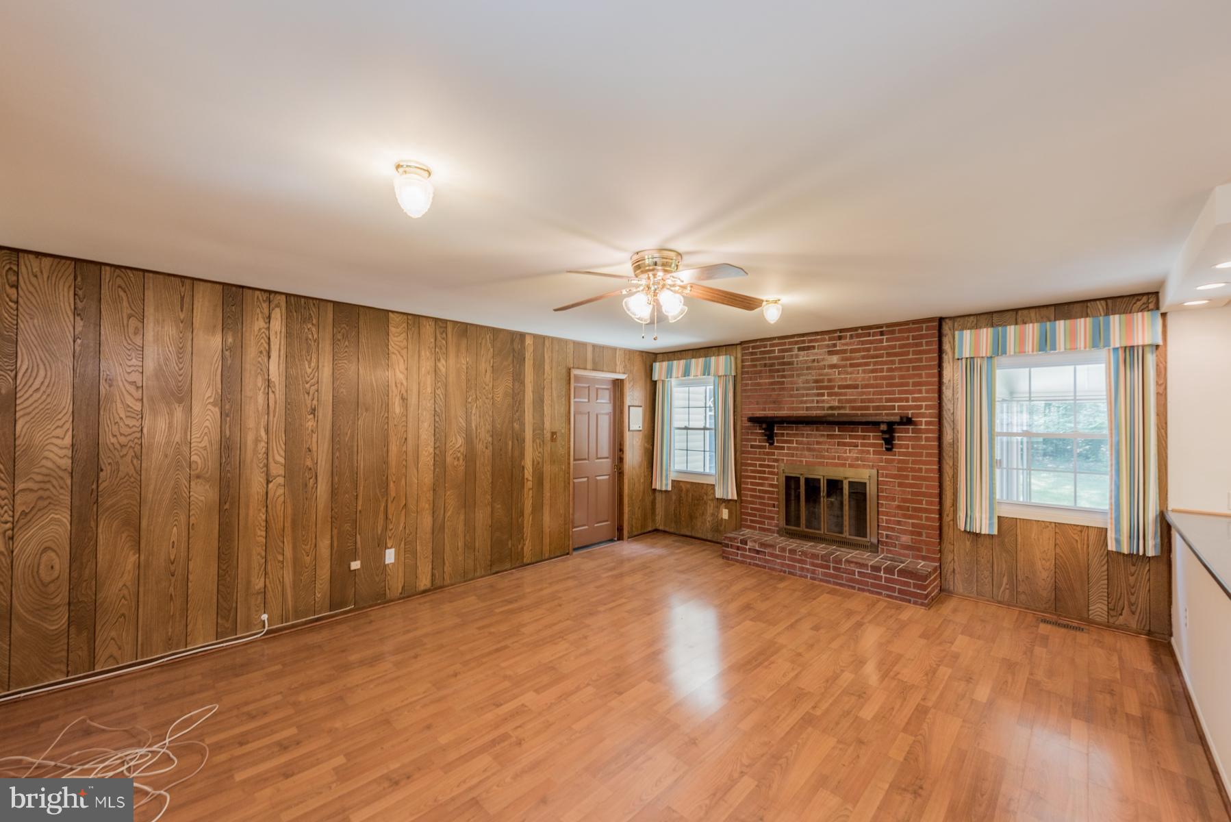 8745 Oxwell Lane Laurel, MD 20708 - Photo 13 of 30 Family Room