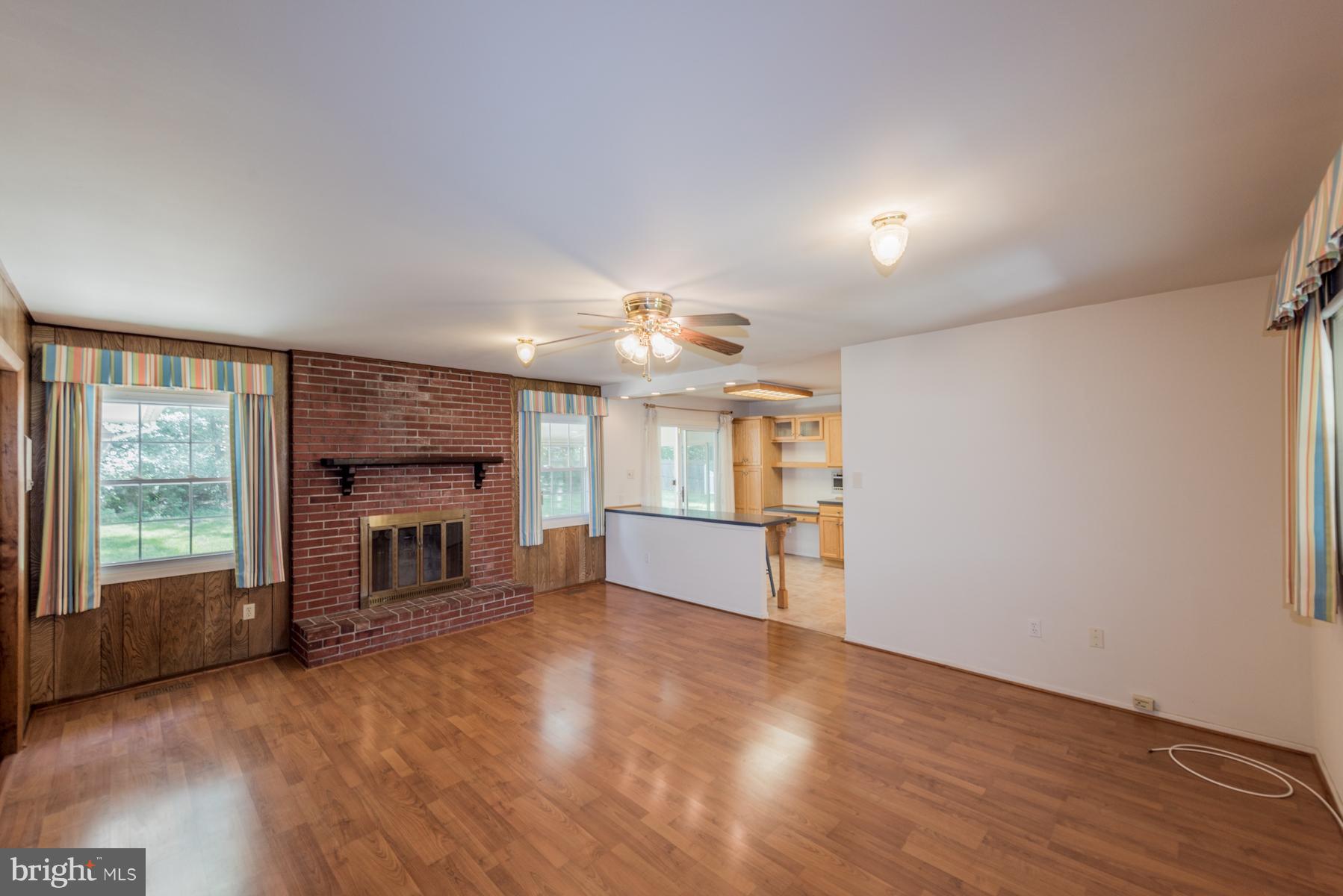 8745 Oxwell Lane Laurel, MD 20708 - Photo 14 of 30 Family Room