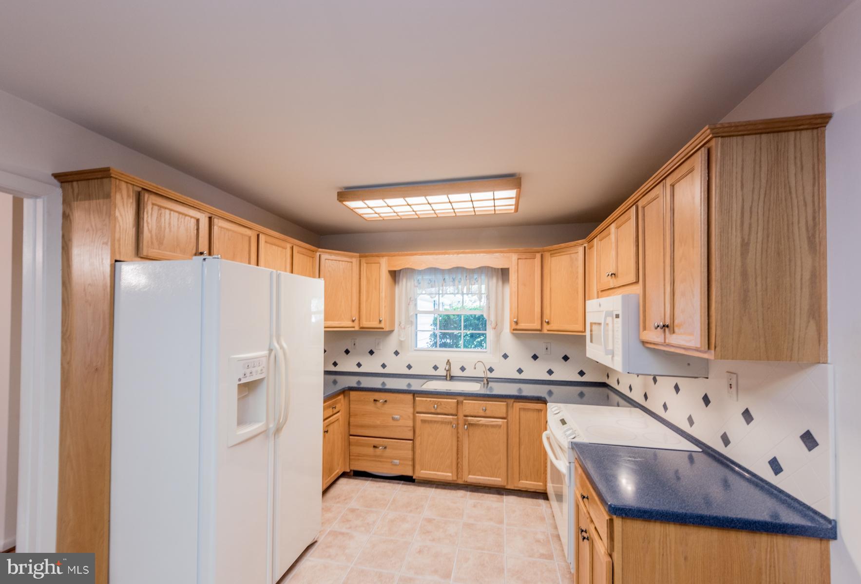 8745 Oxwell Lane Laurel, MD 20708 - Photo 9 of 30 Kitchen