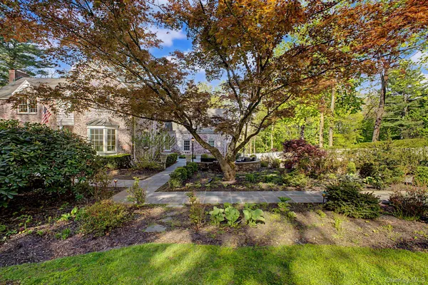 $2,650,000 | 24 Ludlow Drive, Chappaqua, NY 10514
