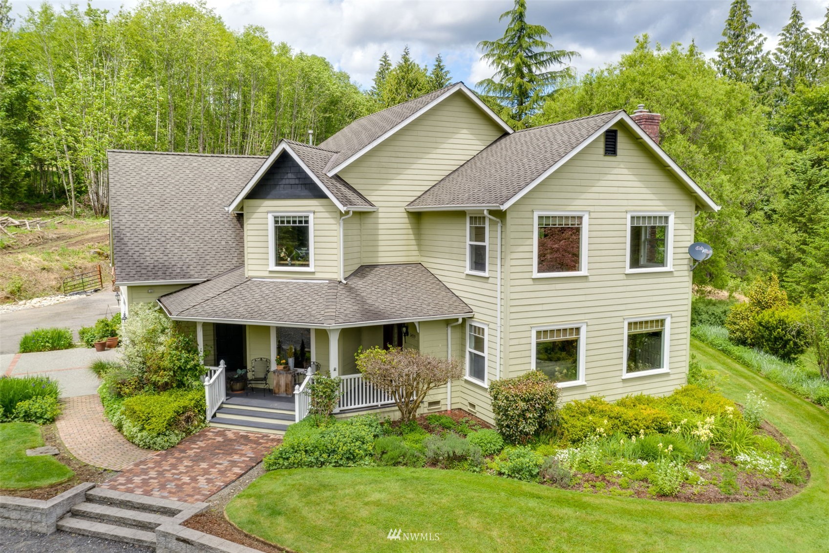 14919 Westwick Road Snohomish, WA 98290 - Photo 32 of 37 a front view of house with yard and green space