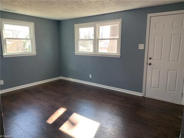 $1,000 | 1509 East Commerce Avenue, High Point, NC 27260