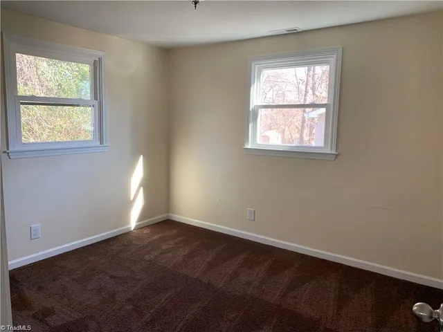 $1,000 | 1509 East Commerce Avenue, High Point, NC 27260