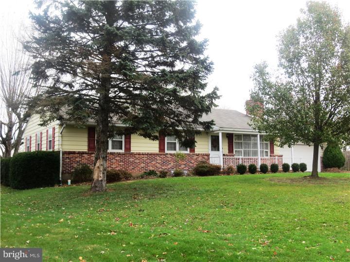 627 Melvin Road Telford, PA 18969 - Photo 2 of 13 Exterior Front