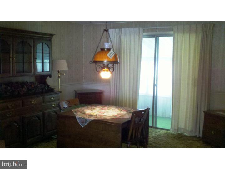 627 Melvin Road Telford, PA 18969 - Photo 11 of 13 Dining Room