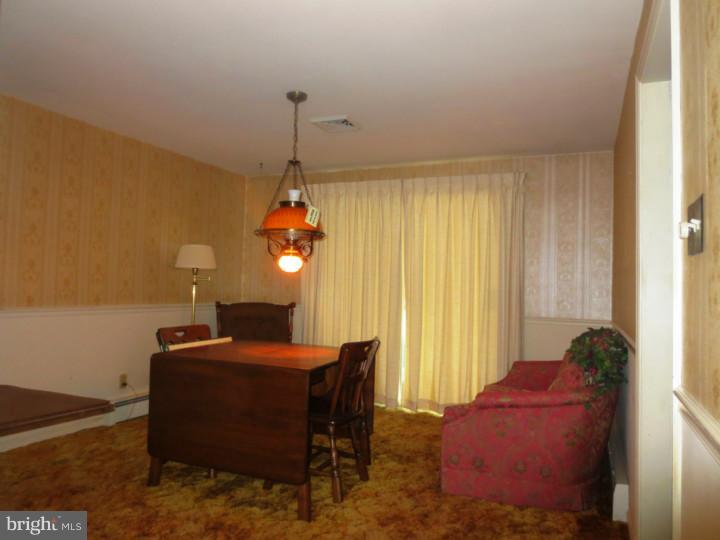 627 Melvin Road Telford, PA 18969 - Photo 10 of 13 Dining Room