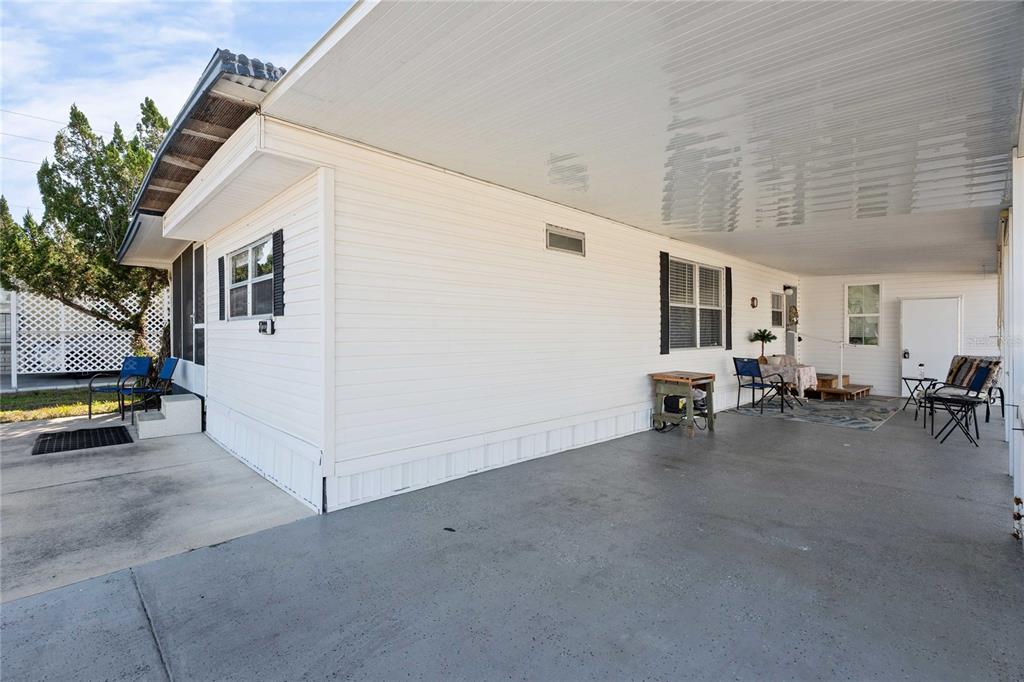 37332 Sandra Avenue Zephyrhills, FL 33542 - Photo 4 of 59 Gallery Image 4