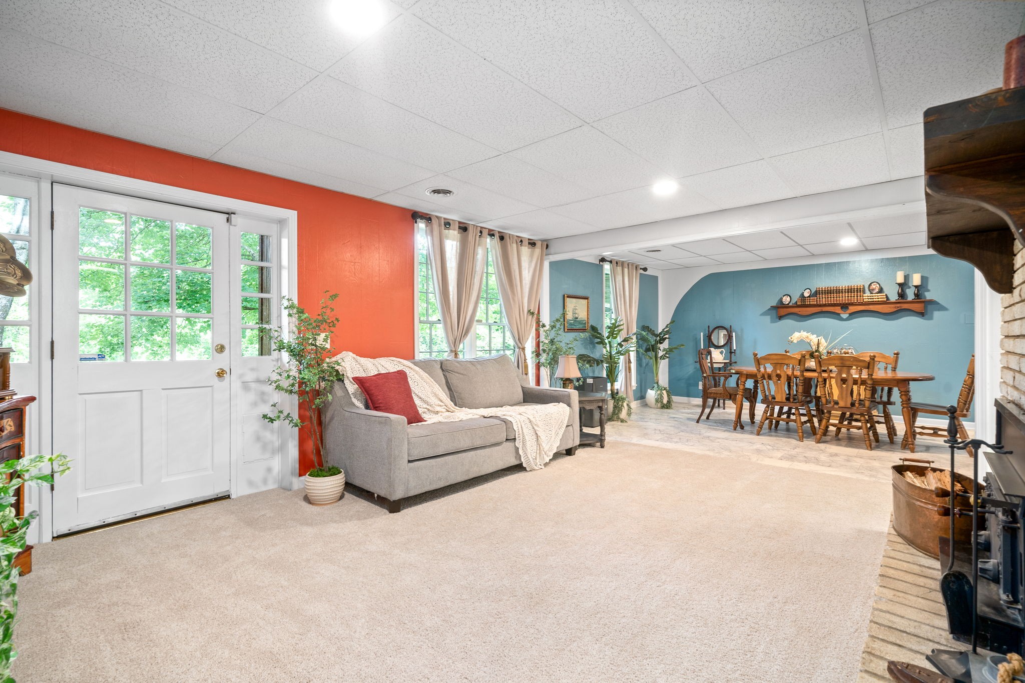 1040 Sensing Road Charlotte, TN 37036 - Photo 21 of 41 a living room with furniture and large windows