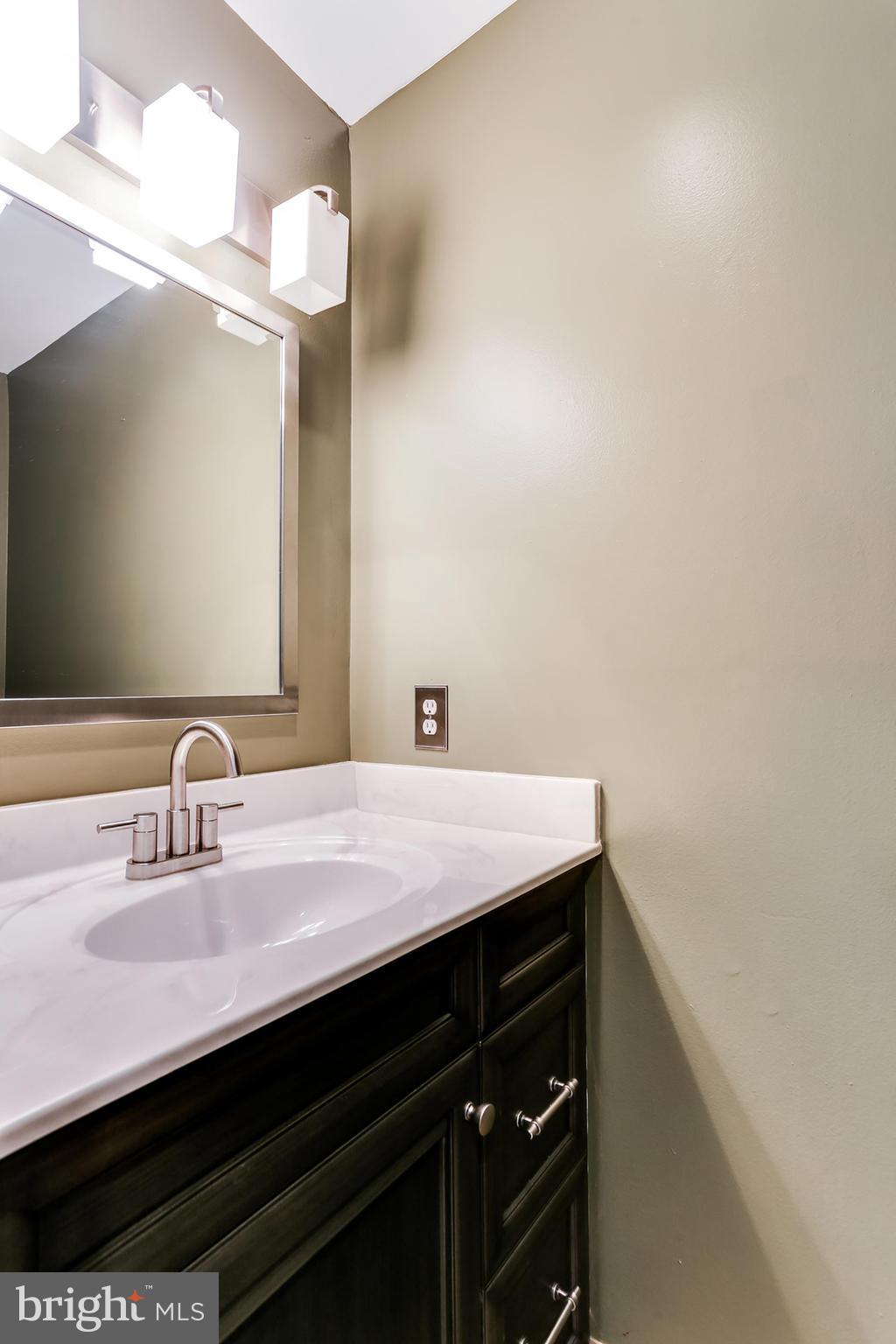5560 Vantage Point Road Columbia, MD 21044 - Photo 16 of 24 Bath