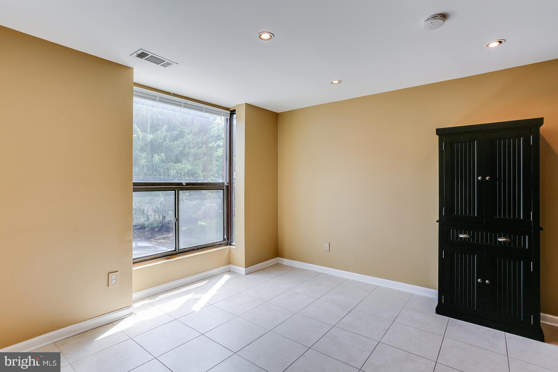 5560 Vantage Point Road Columbia, MD 21044 - Photo 21 of 24 Kitchen