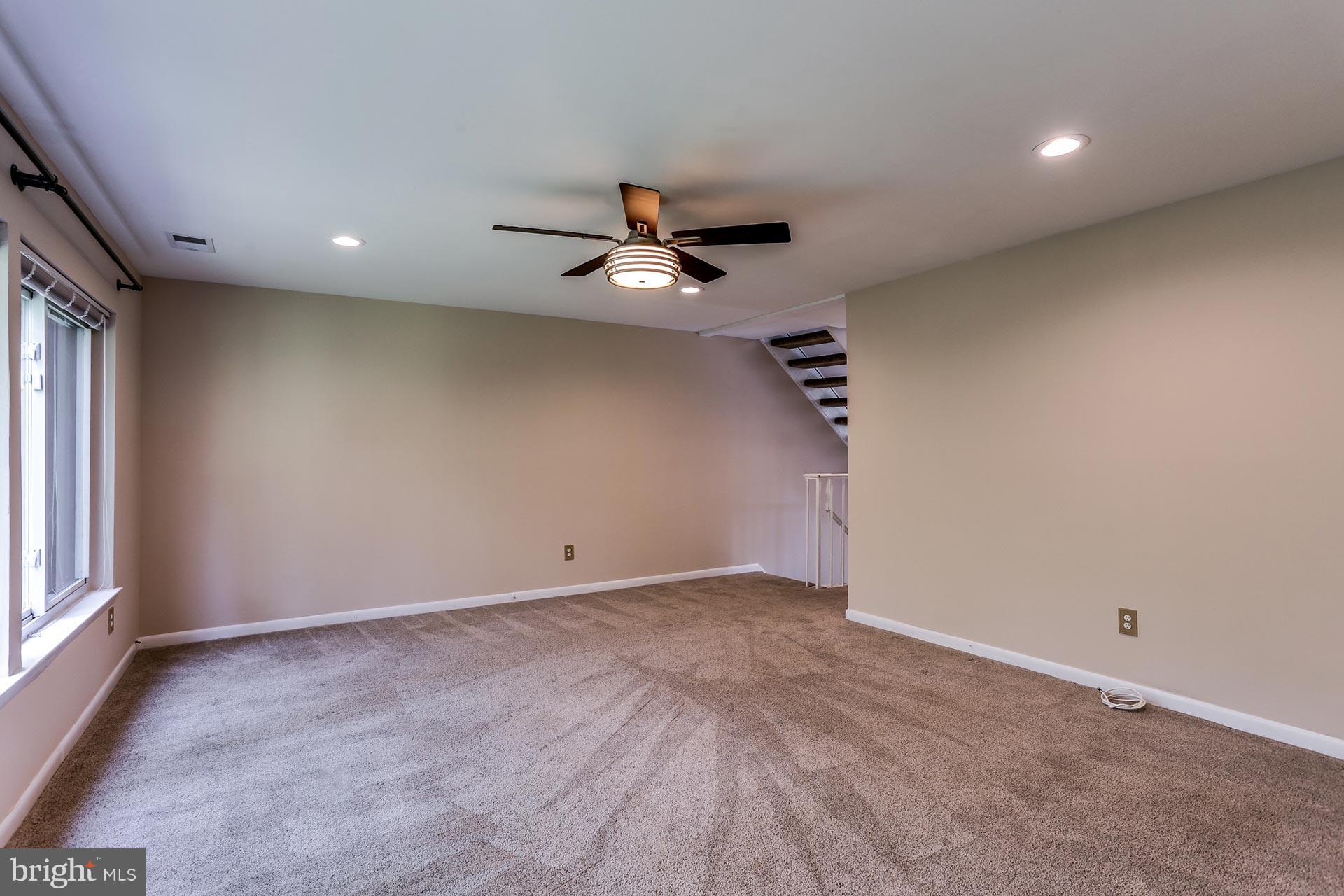 5560 Vantage Point Road Columbia, MD 21044 - Photo 8 of 24 Family Room