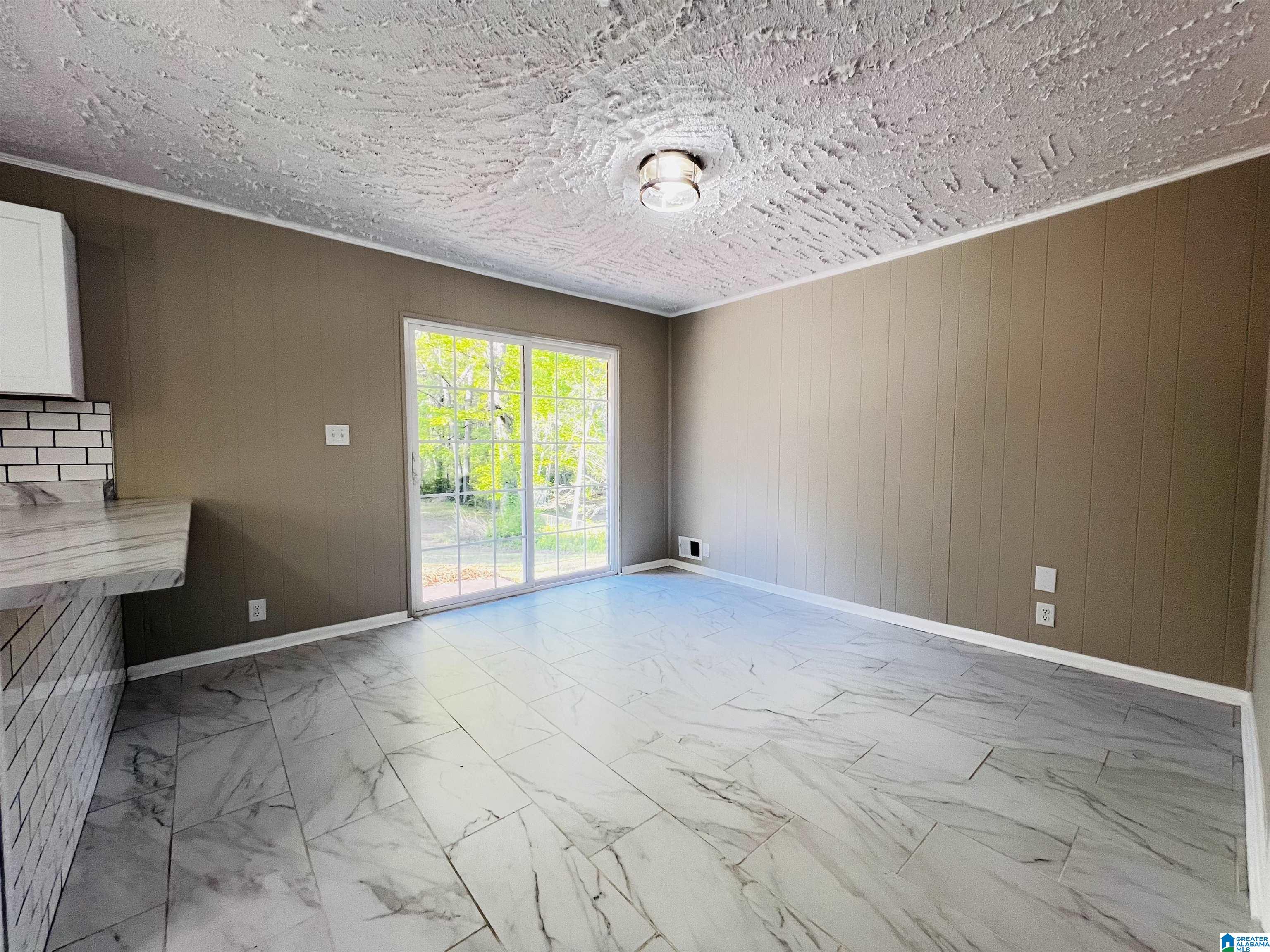 211 Oak Road Anniston, AL 36206 - Photo 7 of 28