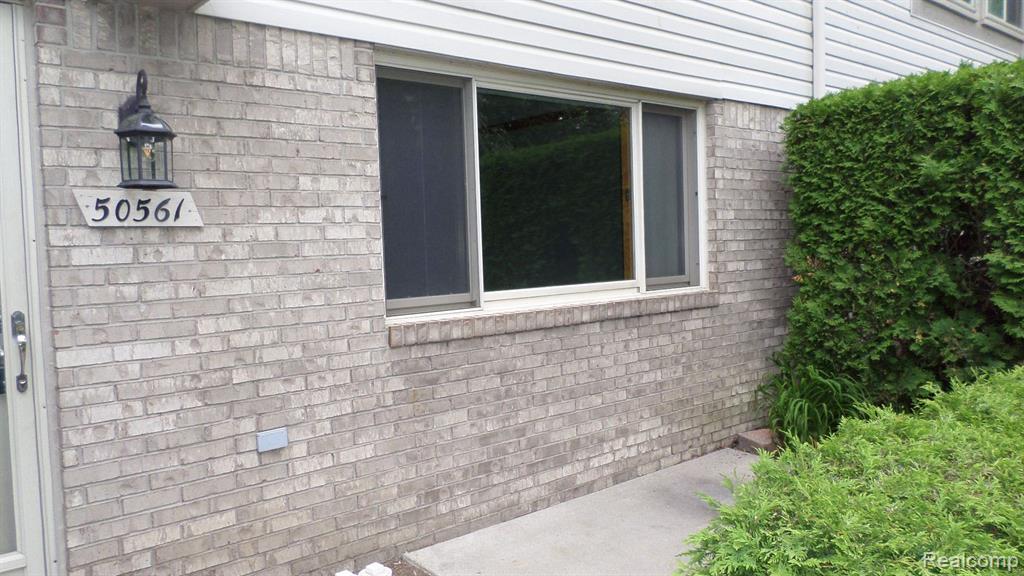 50561 Maurice Road, Unit 22 New Baltimore, MI 48047 - Photo 4 of 42