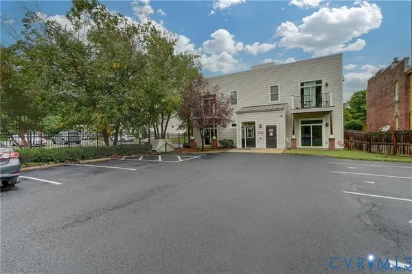 $2,100 | 1020 Porter Street, Unit 104, Richmond, VA 23224