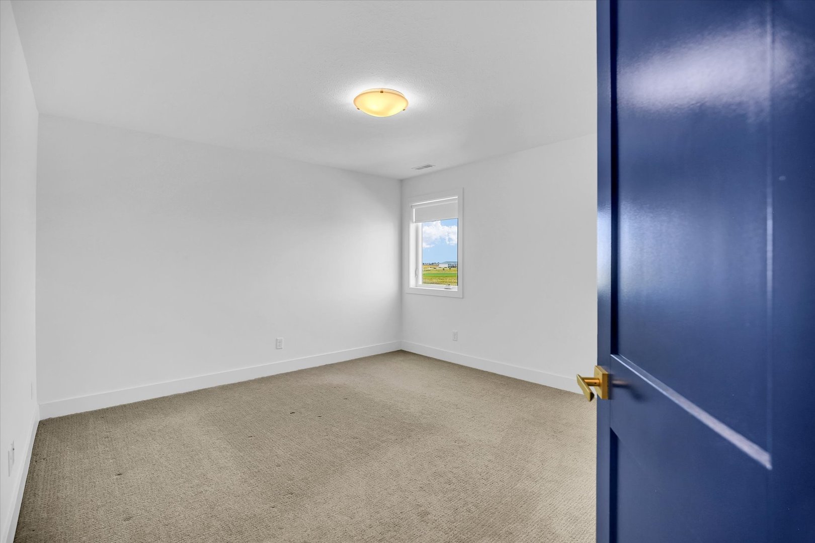 4508 Legends Drive Champaign, IL 61822 - Photo 28 of 45 an empty room and windows