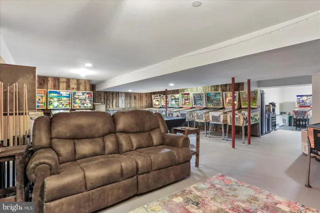 $937,450 | 9763 Blue Spring Road, Mercersburg, PA 17236