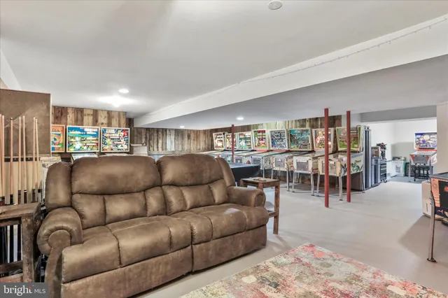 $937,450 | 9763 Blue Spring Road, Mercersburg, PA 17236