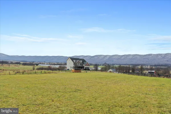 $897,900 | 9763 Blue Spring Road, Mercersburg, PA 17236