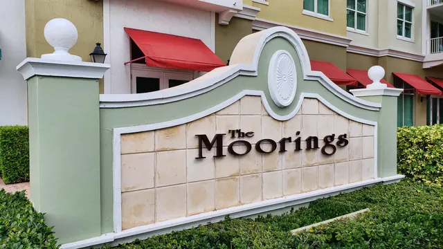 $379,000 | 804 East Windward Way, Unit 307, Lantana, FL 33462