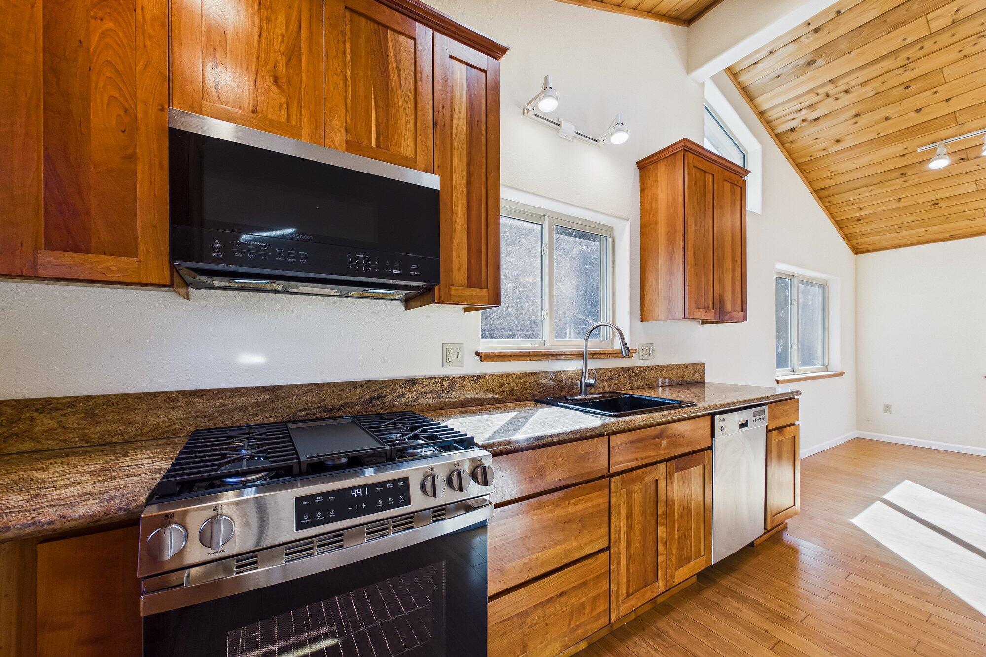 950 Spring Road Shelter Cove, CA 95589 - Photo 8 of 42