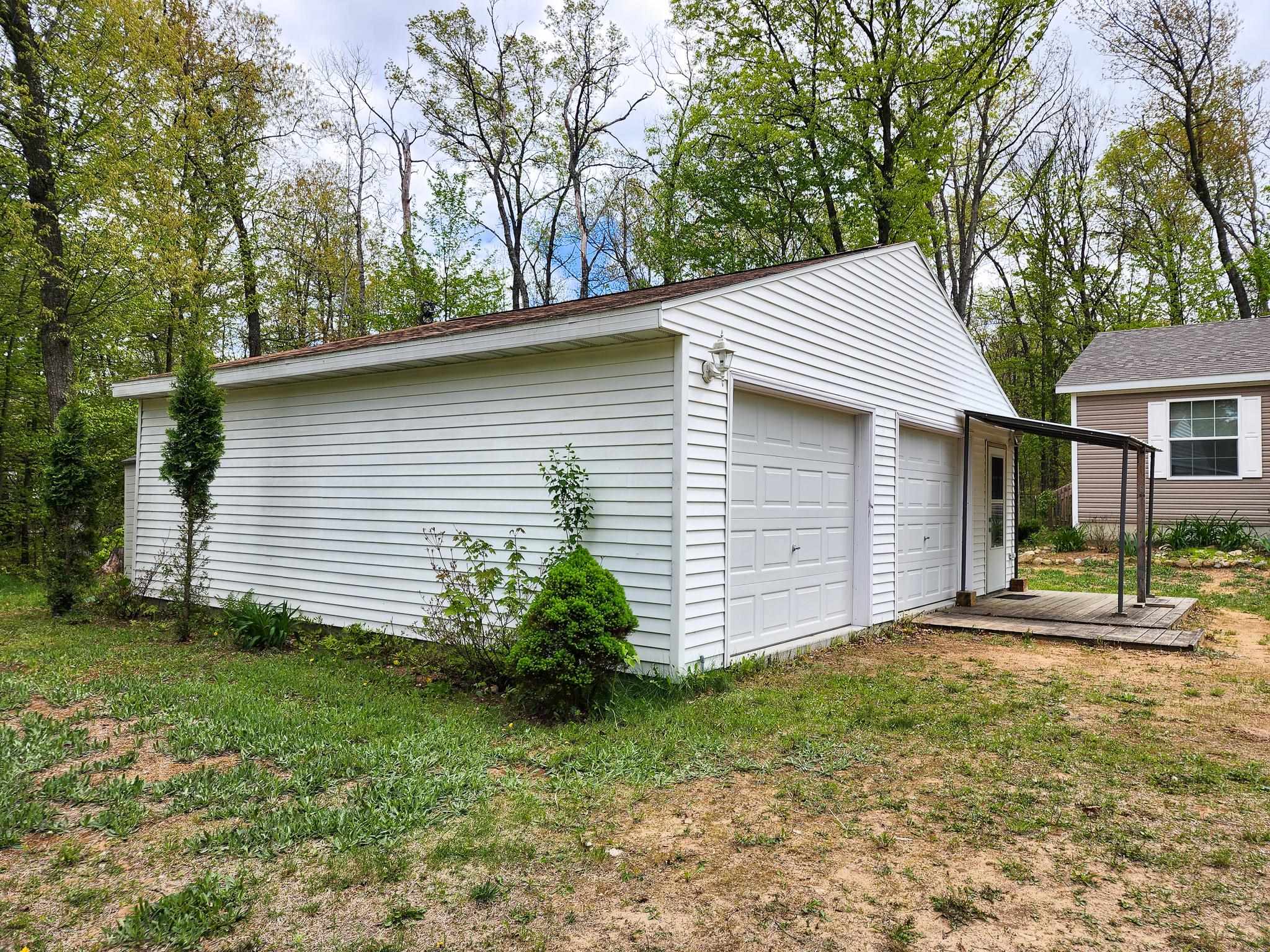 2521 Bonnie Mae Road Harrison, MI 48625 - Photo 37 of 43 Gallery Image 37