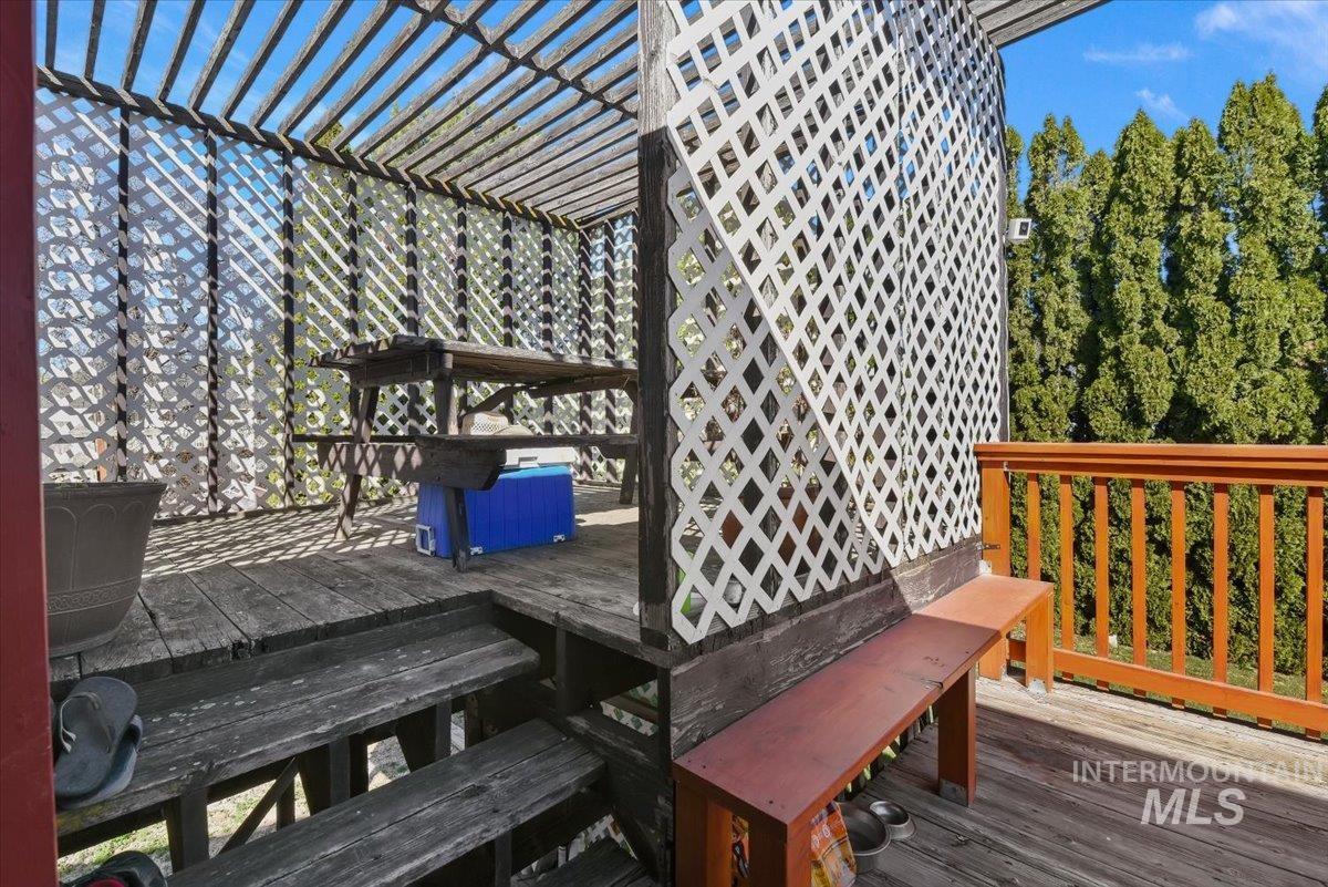 2811 Apollo Place Caldwell, ID 83605 - Photo 25 of 31 View of deck